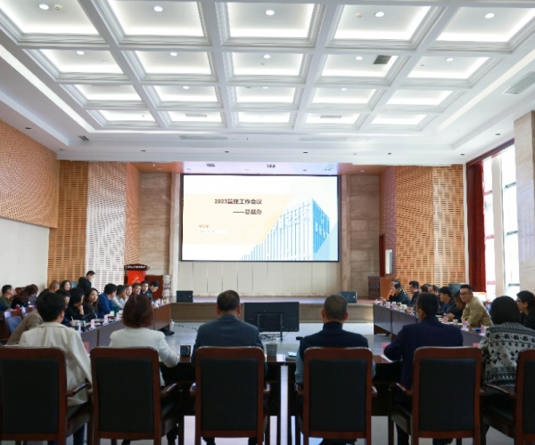 为（内部）客户提供价值，，，，，为实现“领跑”赋能加速