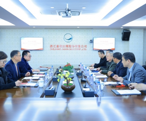 中国纺织品收支口商会曹甲昌会长一行来访调研 深入调研外贸走势，，，，，携手探寻前行新径